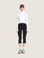 Long sleeve fitted cropped zip jacket